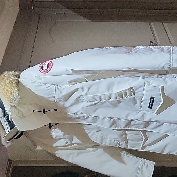 CANADA GOOSE PARKA JACKET - Picture 13 of 17